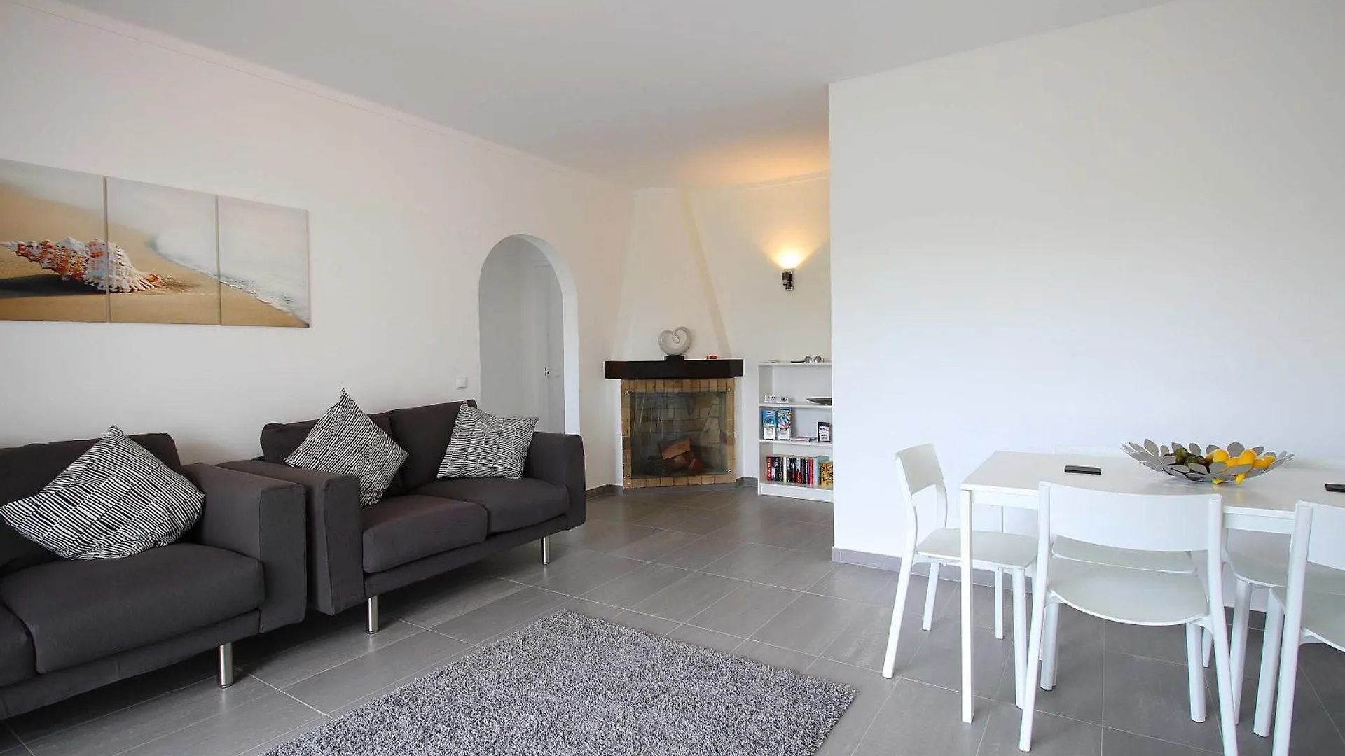 Apartment Casa Scarlett Walk To Beach Communal Pool Carvoeiro  Portugal